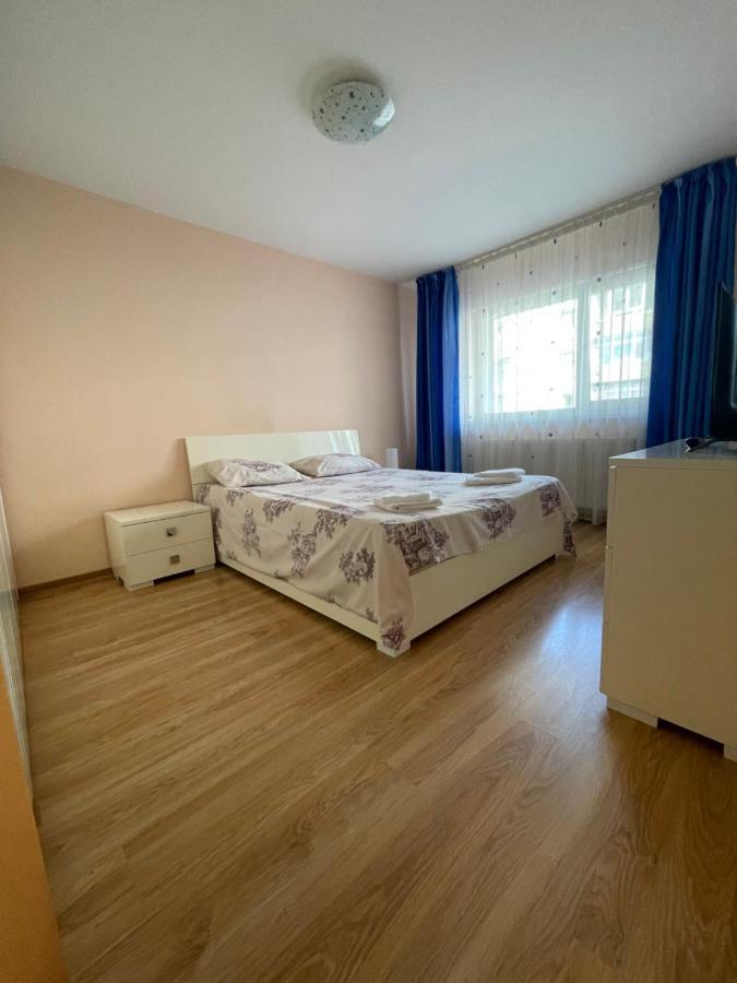 Appartement Cerna Apartament à Braşov Extérieur photo