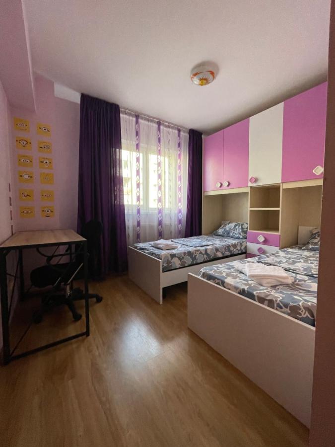 Appartement Cerna Apartament à Braşov Extérieur photo